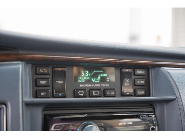 ビュイックロードマスター ワゴン　／九州仕入れ／新車並行モデル／最終年式／ＬＴ１エンジン／ウッドデカール／アメリカンレーシングアルミホイール／ミッキートンプソンホワイトレタータイヤ／室内電動シート／本革シート／サンルーフ／ＡＢＳ（42枚目）