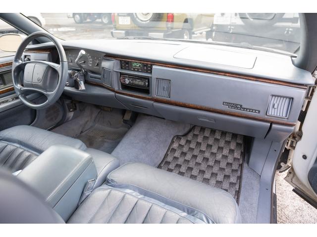 ビュイックロードマスター ワゴン　／九州仕入れ／新車並行モデル／最終年式／ＬＴ１エンジン／ウッドデカール／アメリカンレーシングアルミホイール／ミッキートンプソンホワイトレタータイヤ／室内電動シート／本革シート／サンルーフ／ＡＢＳ（53枚目）