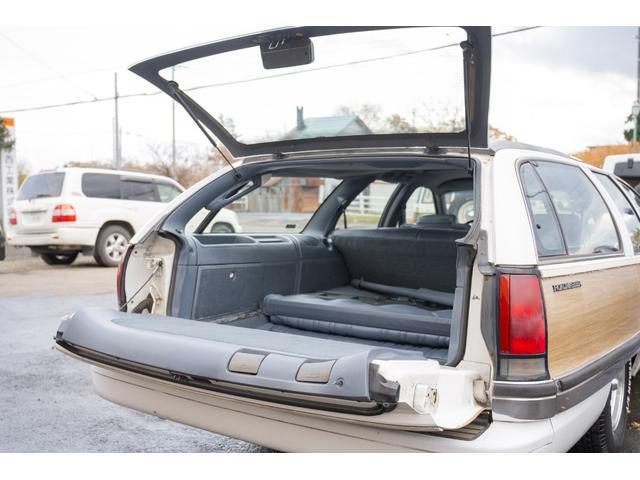 ビュイックロードマスター ワゴン　／九州仕入れ／新車並行モデル／最終年式／ＬＴ１エンジン／ウッドデカール／アメリカンレーシングアルミホイール／ミッキートンプソンホワイトレタータイヤ／室内電動シート／本革シート／サンルーフ／ＡＢＳ（64枚目）