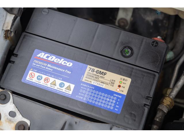 ビュイックロードマスター ワゴン　／九州仕入れ／新車並行モデル／最終年式／ＬＴ１エンジン／ウッドデカール／アメリカンレーシングアルミホイール／ミッキートンプソンホワイトレタータイヤ／室内電動シート／本革シート／サンルーフ／ＡＢＳ（69枚目）