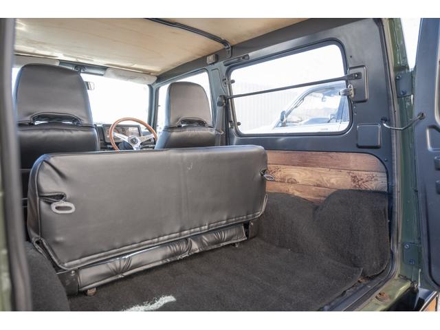 ジムニー ＨＣ　／リッチモンドグリーン／２インチリフトアップ／アクセレラマッドタイヤ／純正スチールマッドブラックペイント／クラシックグリル／室内ウッドデカール／ＬＥＤヘッドライト／ステンレス社外マフラー／（38枚目）