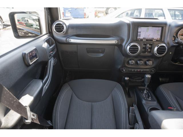 ジープ・ラングラーアンリミテッド サハラ /本州西日本仕入れ/ジオランダーX-ATタイヤ/ロックガンアルミホイール/インサートグリル/クロカンスチールバンパー/LEDヘッドライト/サイドカメラ/Bluetoothナビ/バックカメラ/後期モデル(23枚目)