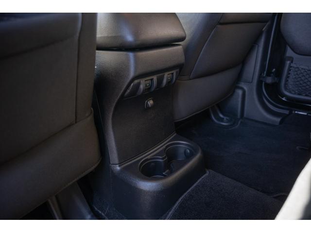 ジープ・ラングラーアンリミテッド サハラ /本州西日本仕入れ/ジオランダーX-ATタイヤ/ロックガンアルミホイール/インサートグリル/クロカンスチールバンパー/LEDヘッドライト/サイドカメラ/Bluetoothナビ/バックカメラ/後期モデル(52枚目)