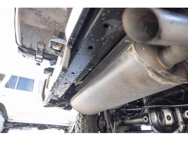 ジープ・ラングラーアンリミテッド サハラ /本州西日本仕入れ/ジオランダーX-ATタイヤ/ロックガンアルミホイール/インサートグリル/クロカンスチールバンパー/LEDヘッドライト/サイドカメラ/Bluetoothナビ/バックカメラ/後期モデル(67枚目)