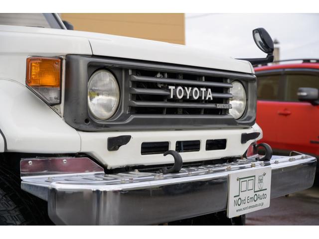 年式グレード違いの前期型のＳＴＤグリルしかも当時物を装着させました！私のコレクションから放出してます。