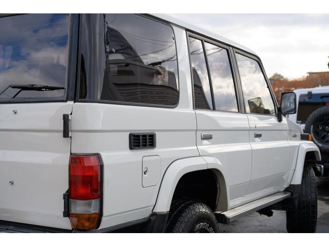 右クオーターパネルも綺麗綺麗です！