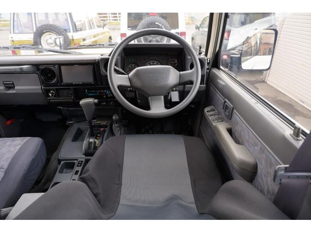 運転席シートはＡＲＢシートカバー装着しています。