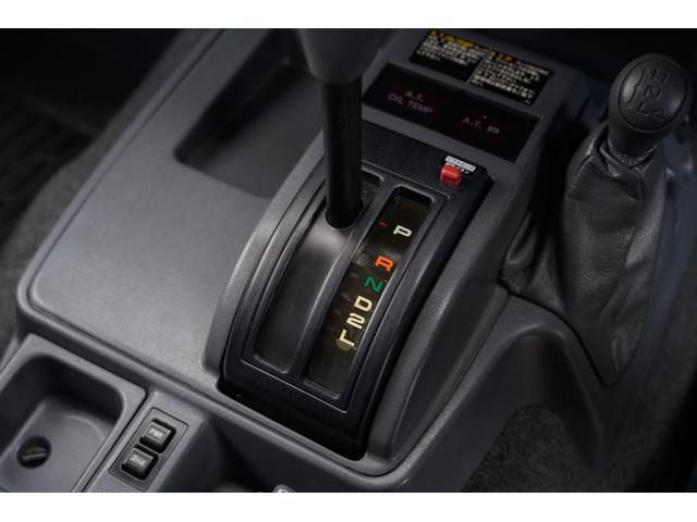 ミッションは電子制御になっております。