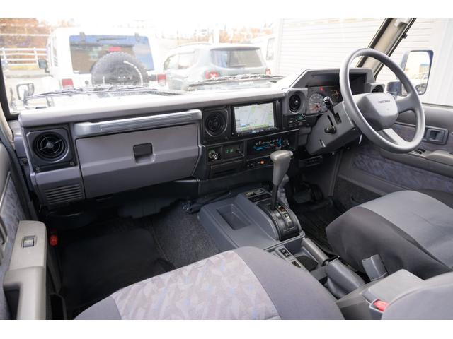 初代７７ランクルです。