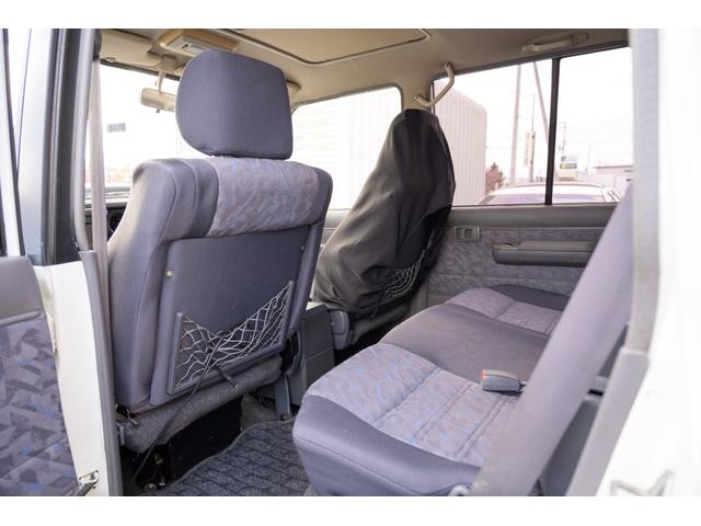 ２列目シートは広々しています。
