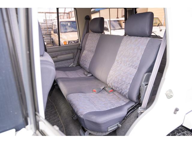 大人の方が乗っても窮屈さは感じません。