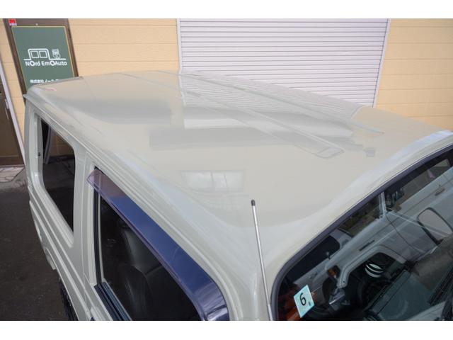 ジムニー 　／オールペイントデザートカーキ／２インチアップ／最終５型モデル／クラシックグリル／ジオランダーマッドタイヤ／前後ステンレスバンパー／クリスタルヘッドライト／ドライブレコーダー／シートカバー／エアコン／（12枚目）