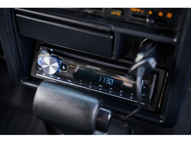 ジムニー 　／オールペイントデザートカーキ／２インチアップ／最終５型モデル／クラシックグリル／ジオランダーマッドタイヤ／前後ステンレスバンパー／クリスタルヘッドライト／ドライブレコーダー／シートカバー／エアコン／（28枚目）