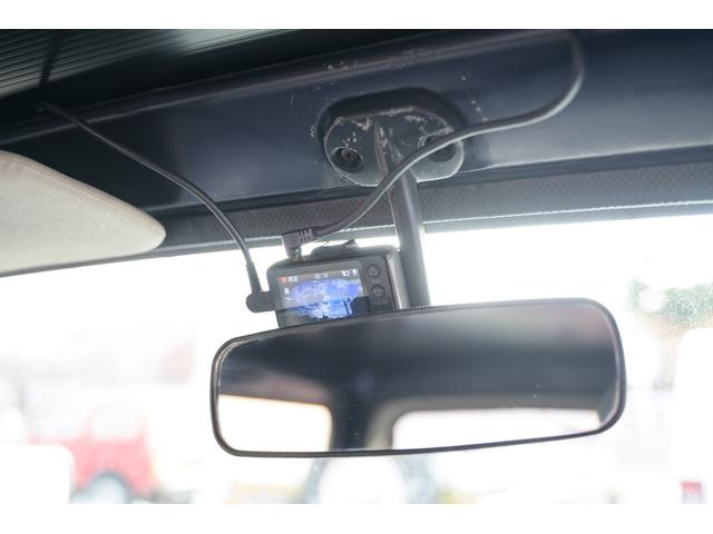 ジムニー 　／オールペイントデザートカーキ／２インチアップ／最終５型モデル／クラシックグリル／ジオランダーマッドタイヤ／前後ステンレスバンパー／クリスタルヘッドライト／ドライブレコーダー／シートカバー／エアコン／（34枚目）