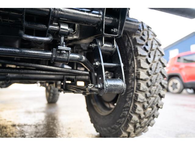 ジムニー 　／オールペイントデザートカーキ／２インチアップ／最終５型モデル／クラシックグリル／ジオランダーマッドタイヤ／前後ステンレスバンパー／クリスタルヘッドライト／ドライブレコーダー／シートカバー／エアコン／（51枚目）