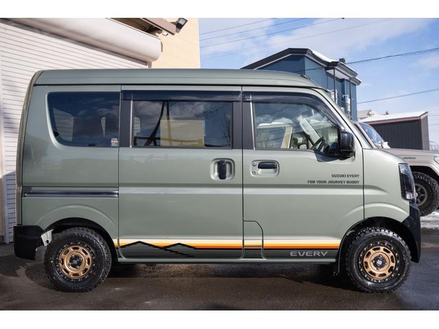 エブリイ Ｊリミテッド　／届出済未使用車／特別仕様車／６型モデル／ディスプレイオーディオ＆スズキセーフティサポート／両側パワースライドドア／ターボモデル／専用スモークヘッドライト／専用サイドデカール／専用カラーリング／（13枚目）