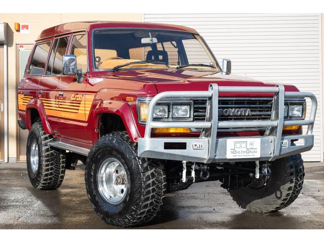ランドクルーザー60 VX /本州北関東仕入れ/4インチリフトアップ/USリアバンパー/サイドデカール/グッドイヤーMTRマッドタイヤ/レンコンホイール/新品デポレーシングステアリング/キッカースピーカー/ワインレッドペイント/(2枚目)
