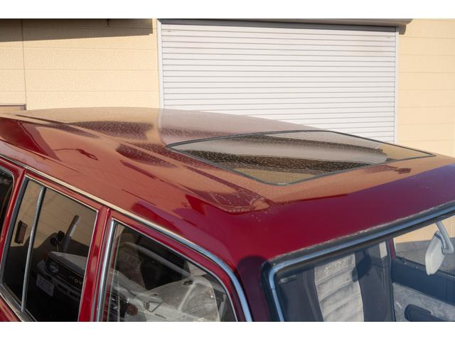 ランドクルーザー60 VX /本州北関東仕入れ/4インチリフトアップ/USリアバンパー/サイドデカール/グッドイヤーMTRマッドタイヤ/レンコンホイール/新品デポレーシングステアリング/キッカースピーカー/ワインレッドペイント/(12枚目)
