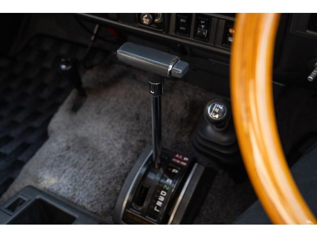 ランドクルーザー60 VX /本州北関東仕入れ/4インチリフトアップ/USリアバンパー/サイドデカール/グッドイヤーMTRマッドタイヤ/レンコンホイール/新品デポレーシングステアリング/キッカースピーカー/ワインレッドペイント/(33枚目)