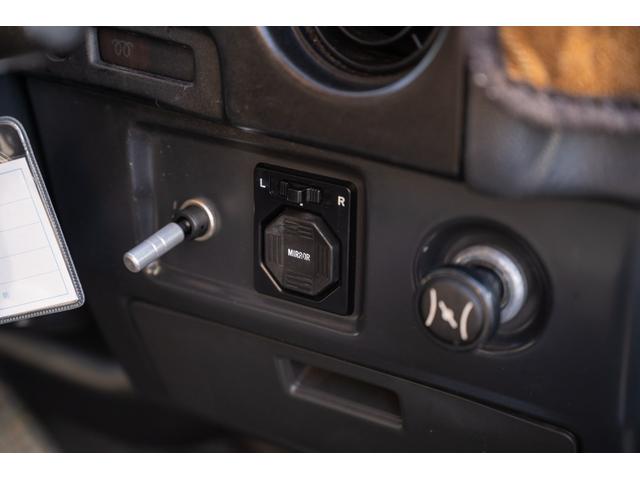 ランドクルーザー60 VX /本州北関東仕入れ/4インチリフトアップ/USリアバンパー/サイドデカール/グッドイヤーMTRマッドタイヤ/レンコンホイール/新品デポレーシングステアリング/キッカースピーカー/ワインレッドペイント/(40枚目)