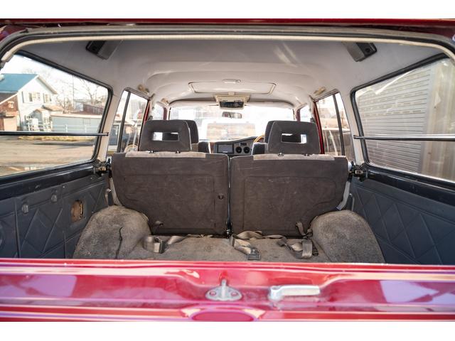 ランドクルーザー60 VX /本州北関東仕入れ/4インチリフトアップ/USリアバンパー/サイドデカール/グッドイヤーMTRマッドタイヤ/レンコンホイール/新品デポレーシングステアリング/キッカースピーカー/ワインレッドペイント/(49枚目)