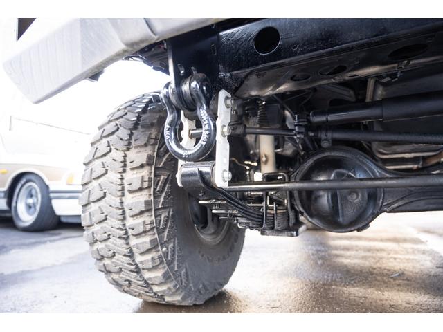 ランドクルーザー60 VX /本州北関東仕入れ/4インチリフトアップ/USリアバンパー/サイドデカール/グッドイヤーMTRマッドタイヤ/レンコンホイール/新品デポレーシングステアリング/キッカースピーカー/ワインレッドペイント/(57枚目)