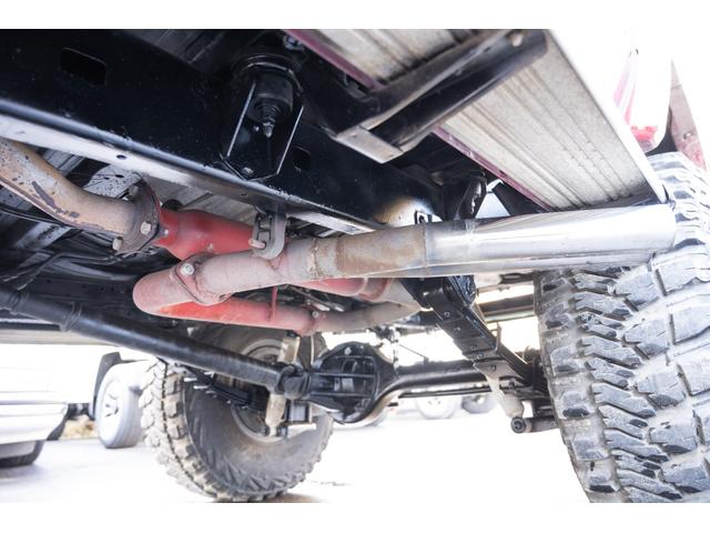 ランドクルーザー60 VX /本州北関東仕入れ/4インチリフトアップ/USリアバンパー/サイドデカール/グッドイヤーMTRマッドタイヤ/レンコンホイール/新品デポレーシングステアリング/キッカースピーカー/ワインレッドペイント/(61枚目)