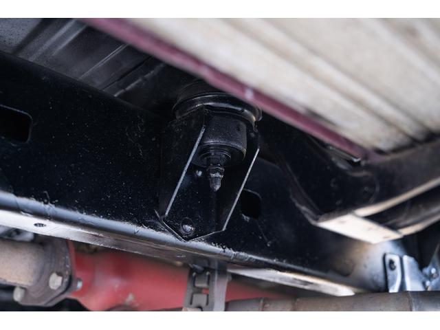 ランドクルーザー60 VX /本州北関東仕入れ/4インチリフトアップ/USリアバンパー/サイドデカール/グッドイヤーMTRマッドタイヤ/レンコンホイール/新品デポレーシングステアリング/キッカースピーカー/ワインレッドペイント/(62枚目)