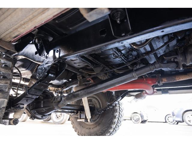 ランドクルーザー60 VX /本州北関東仕入れ/4インチリフトアップ/USリアバンパー/サイドデカール/グッドイヤーMTRマッドタイヤ/レンコンホイール/新品デポレーシングステアリング/キッカースピーカー/ワインレッドペイント/(68枚目)