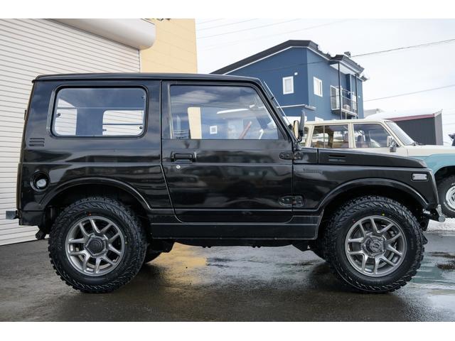 ジムニー ＨＣ　／本州東海仕入れ／新品ジオランダーマッドタイヤ／新品ＪＢ６４ＸＣアルミホイール／室内ウッド仕様／メッキグリル／クリアレンズ／前後ステンレスフロントバンパー／ナルディウッドステアリング／シートカバー（12枚目）