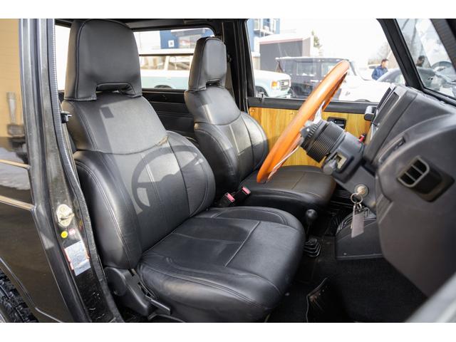 ジムニー ＨＣ　／本州東海仕入れ／新品ジオランダーマッドタイヤ／新品ＪＢ６４ＸＣアルミホイール／室内ウッド仕様／メッキグリル／クリアレンズ／前後ステンレスフロントバンパー／ナルディウッドステアリング／シートカバー（36枚目）