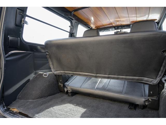 ジムニー ＨＣ　／本州東海仕入れ／新品ジオランダーマッドタイヤ／新品ＪＢ６４ＸＣアルミホイール／室内ウッド仕様／メッキグリル／クリアレンズ／前後ステンレスフロントバンパー／ナルディウッドステアリング／シートカバー（46枚目）