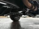 ＬＸ　／本州西日本仕入れ／オールペイントブラック／後期型７６／フロントコイルサスペンション／電圧１２Ｖ／純正ナローボデイ／４ナンバー登録／ブラッドレーアルミホイール／グッドリッヂＫＯ２オールテレーンタイヤ／（17枚目）