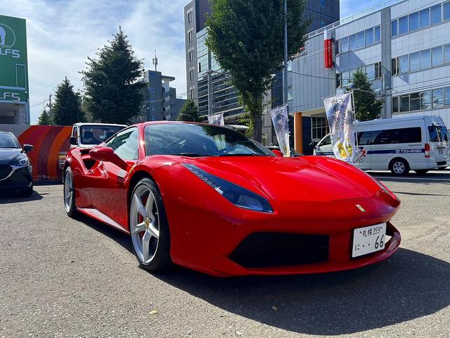 ４８８ＧＴＢ ベースグレード　サスペンションリフター　正規ディーラー車　左ハンドル　ドライブレコーダー　ＥＴＣ　バックカメラ　クリアランスソナー　ＡＴ　スマートキー　アルミホイール　革シート　パワーシート　ＡＢＳ　ＵＳＢ（29枚目）