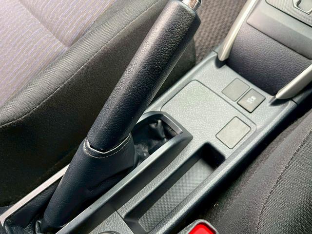 カローラフィールダー １．５Ｘ　４ＷＤ　ＥＴＣ　キーレスエントリー　電動格納ミラー　ＣＶＴ　衝突安全ボディ　ＡＢＳ　ＥＳＣ　ＣＤ　エアコン　パワーステアリング　パワーウィンドウ（7枚目）