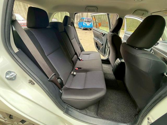 カローラフィールダー １．５Ｘ　４ＷＤ　ＥＴＣ　キーレスエントリー　電動格納ミラー　ＣＶＴ　衝突安全ボディ　ＡＢＳ　ＥＳＣ　ＣＤ　エアコン　パワーステアリング　パワーウィンドウ（11枚目）