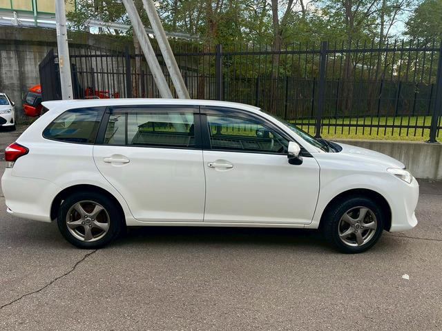 カローラフィールダー １．５Ｘ　４ＷＤ　ＥＴＣ　キーレスエントリー　電動格納ミラー　ＣＶＴ　衝突安全ボディ　ＡＢＳ　ＥＳＣ　ＣＤ　エアコン　パワーステアリング　パワーウィンドウ（15枚目）