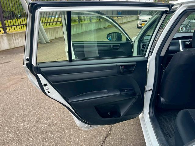 カローラフィールダー １．５Ｘ　４ＷＤ　ＥＴＣ　キーレスエントリー　電動格納ミラー　ＣＶＴ　衝突安全ボディ　ＡＢＳ　ＥＳＣ　ＣＤ　エアコン　パワーステアリング　パワーウィンドウ（29枚目）