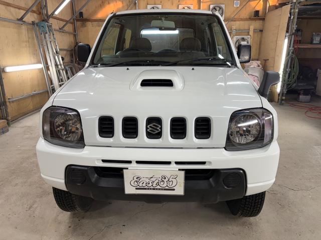 ジムニー XG 4WD/本州産/3型/5MT/ナビ/TV/下防錆済/ABS/ETC/キーレス/スタットレスタイヤ装着/純正ゴムマット/ドアバイザー/背面タイヤカバー/ライトコーティング/エアコン//検2年/(2枚目)