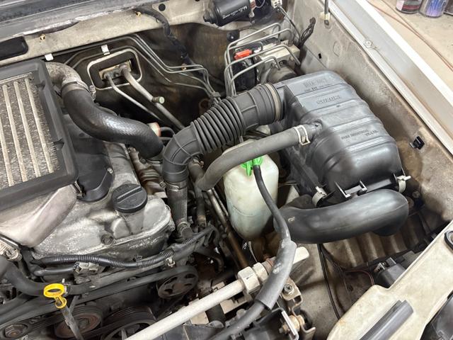 ジムニー XG 4WD/本州産/3型/5MT/ナビ/TV/下防錆済/ABS/ETC/キーレス/スタットレスタイヤ装着/純正ゴムマット/ドアバイザー/背面タイヤカバー/ライトコーティング/エアコン//検2年/(60枚目)