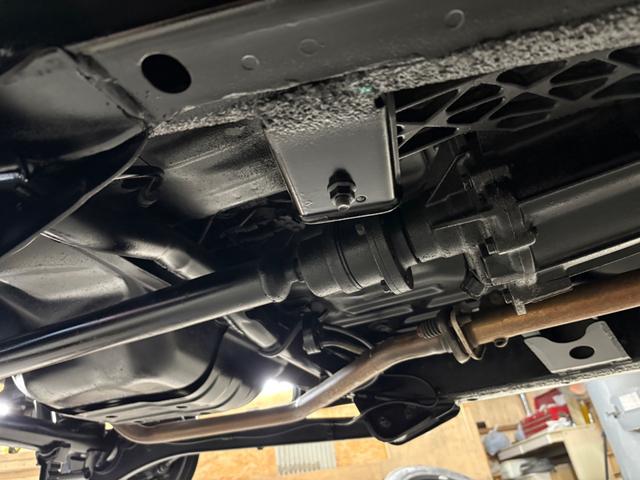 ジムニー XG 4WD/本州産/3型/5MT/ナビ/TV/下防錆済/ABS/ETC/キーレス/スタットレスタイヤ装着/純正ゴムマット/ドアバイザー/背面タイヤカバー/ライトコーティング/エアコン//検2年/(72枚目)