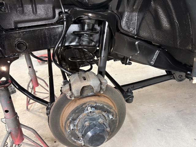 ジムニー XG 4WD/本州産/3型/5MT/ナビ/TV/下防錆済/ABS/ETC/キーレス/スタットレスタイヤ装着/純正ゴムマット/ドアバイザー/背面タイヤカバー/ライトコーティング/エアコン//検2年/(76枚目)