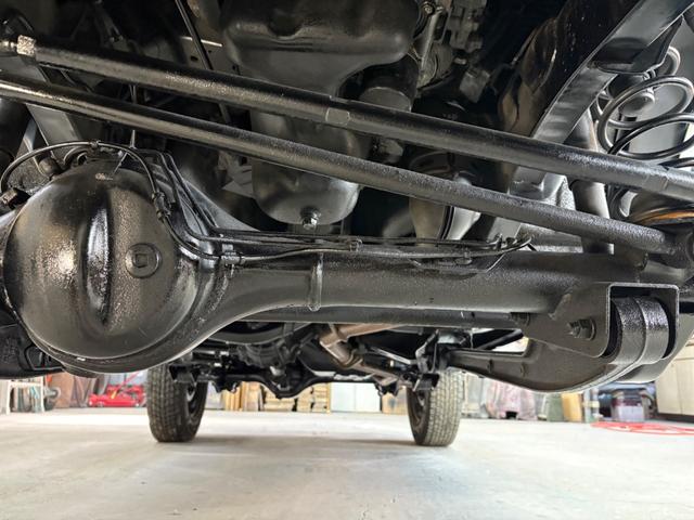 ジムニー XG 4WD/本州産/3型/5MT/ナビ/TV/下防錆済/ABS/ETC/キーレス/スタットレスタイヤ装着/純正ゴムマット/ドアバイザー/背面タイヤカバー/ライトコーティング/エアコン//検2年/(78枚目)