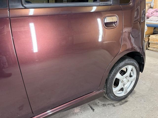 ピクシススペース カスタム X 4WD 夏冬タイヤホイル付 純正エンジンスターター 下防錆塗装済 エコアイドル キーフリー オートエアコン ライトコーティング 電動格納ウィンカーミラー 純正フロアマット・ドアバイザー HIDライト(16枚目)