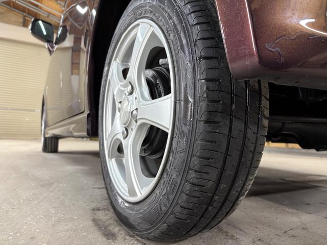 ピクシススペース カスタム X 4WD 夏冬タイヤホイル付 純正エンジンスターター 下防錆塗装済 エコアイドル キーフリー オートエアコン ライトコーティング 電動格納ウィンカーミラー 純正フロアマット・ドアバイザー HIDライト(22枚目)