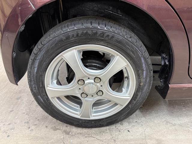 ピクシススペース カスタム X 4WD 夏冬タイヤホイル付 純正エンジンスターター 下防錆塗装済 エコアイドル キーフリー オートエアコン ライトコーティング 電動格納ウィンカーミラー 純正フロアマット・ドアバイザー HIDライト(27枚目)