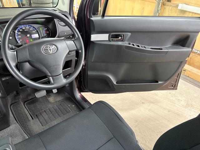 ピクシススペース カスタム X 4WD 夏冬タイヤホイル付 純正エンジンスターター 下防錆塗装済 エコアイドル キーフリー オートエアコン ライトコーティング 電動格納ウィンカーミラー 純正フロアマット・ドアバイザー HIDライト(33枚目)