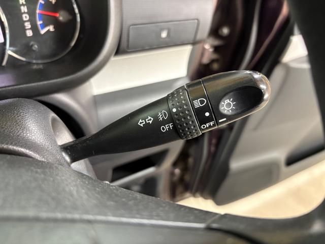 ピクシススペース カスタム X 4WD 夏冬タイヤホイル付 純正エンジンスターター 下防錆塗装済 エコアイドル キーフリー オートエアコン ライトコーティング 電動格納ウィンカーミラー 純正フロアマット・ドアバイザー HIDライト(44枚目)