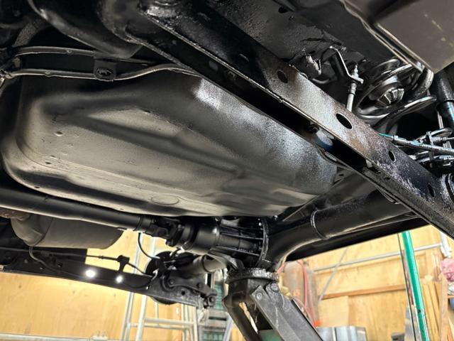 ピクシススペース カスタム X 4WD 夏冬タイヤホイル付 純正エンジンスターター 下防錆塗装済 エコアイドル キーフリー オートエアコン ライトコーティング 電動格納ウィンカーミラー 純正フロアマット・ドアバイザー HIDライト(72枚目)