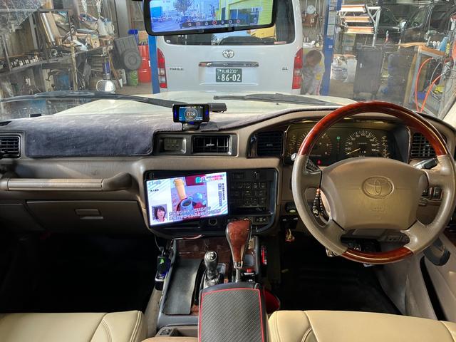 ランドクルーザー80 VXリミテッド 4WD オートクルーズコントロール サンルーフ TV ヘッドライトウォッシャー アルミホイール シートヒーター(5枚目)